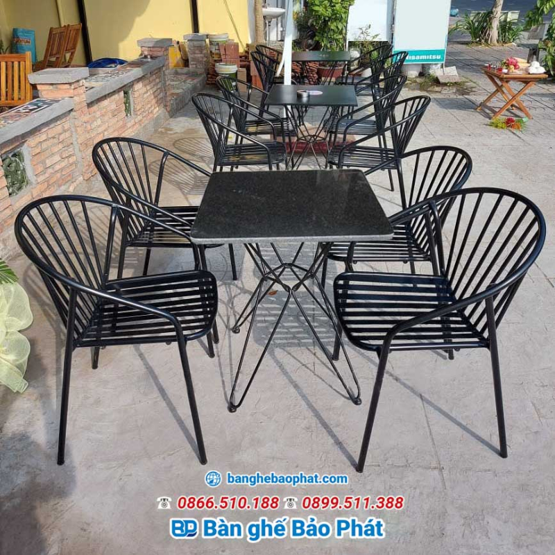 Ghế cafe sắt Cocala BGNTBP005 màu đen